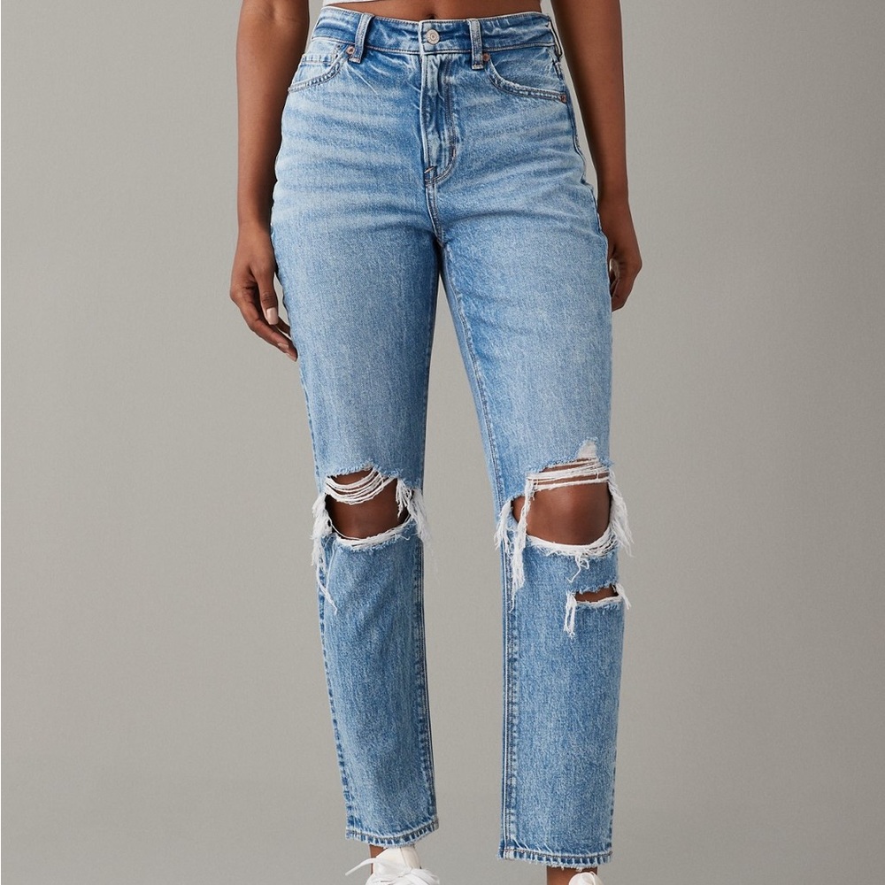 American Eagle AE Strigid Ripped Mom Jean
